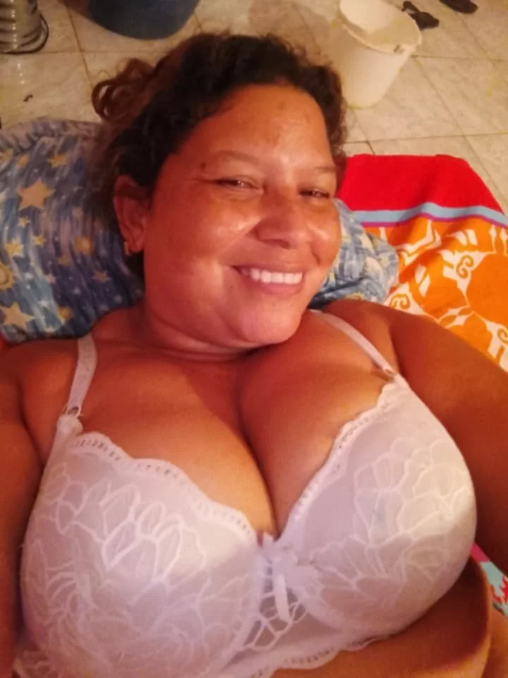 Latina milf sent me this (2) image 6