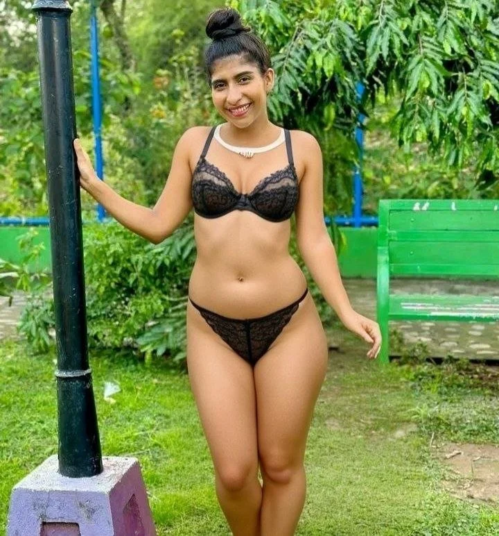 fotos de la exibisionista puta Allison de nicaragua tiene 22 y ya es toda una putita image 2