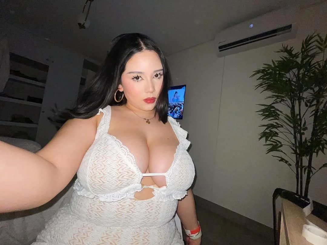 Reyna la gordibuena chichona image 10