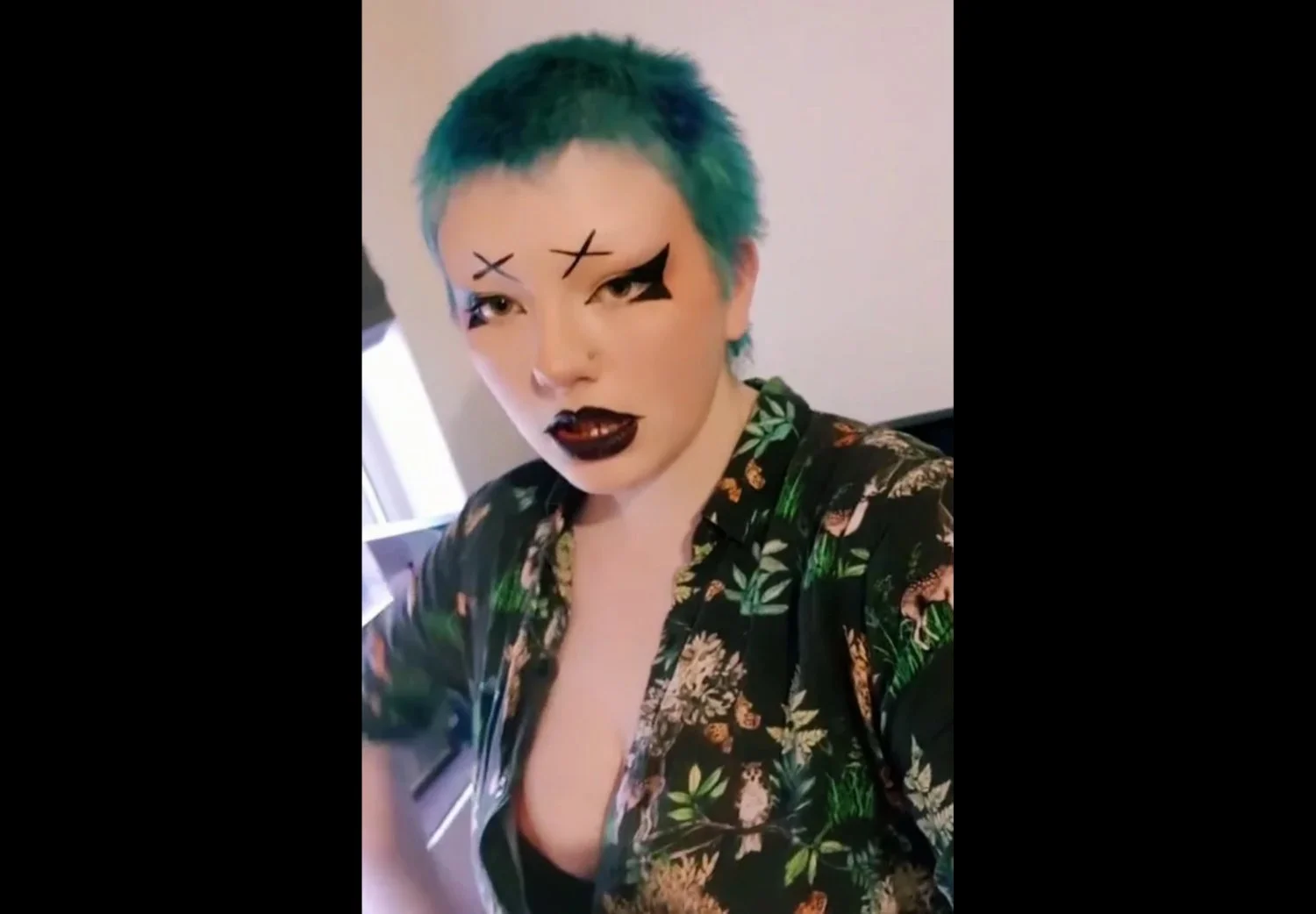 Busty Leicester lesbian needs cock image 7