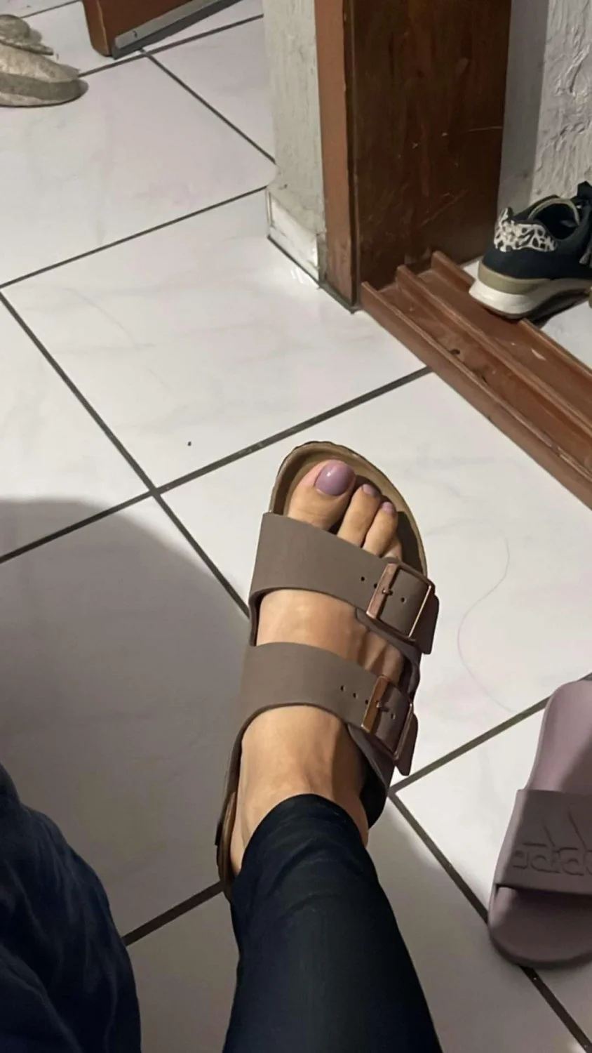 Fernanda sleeping footjob image 18