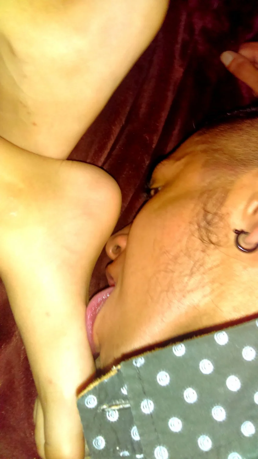 Fernanda sleeping footjob image 24