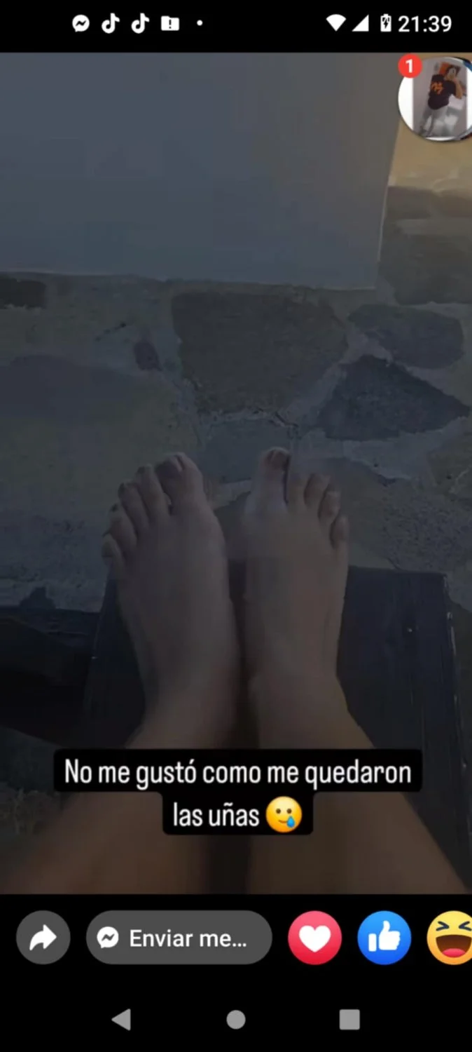 Fernanda sleeping footjob image 27