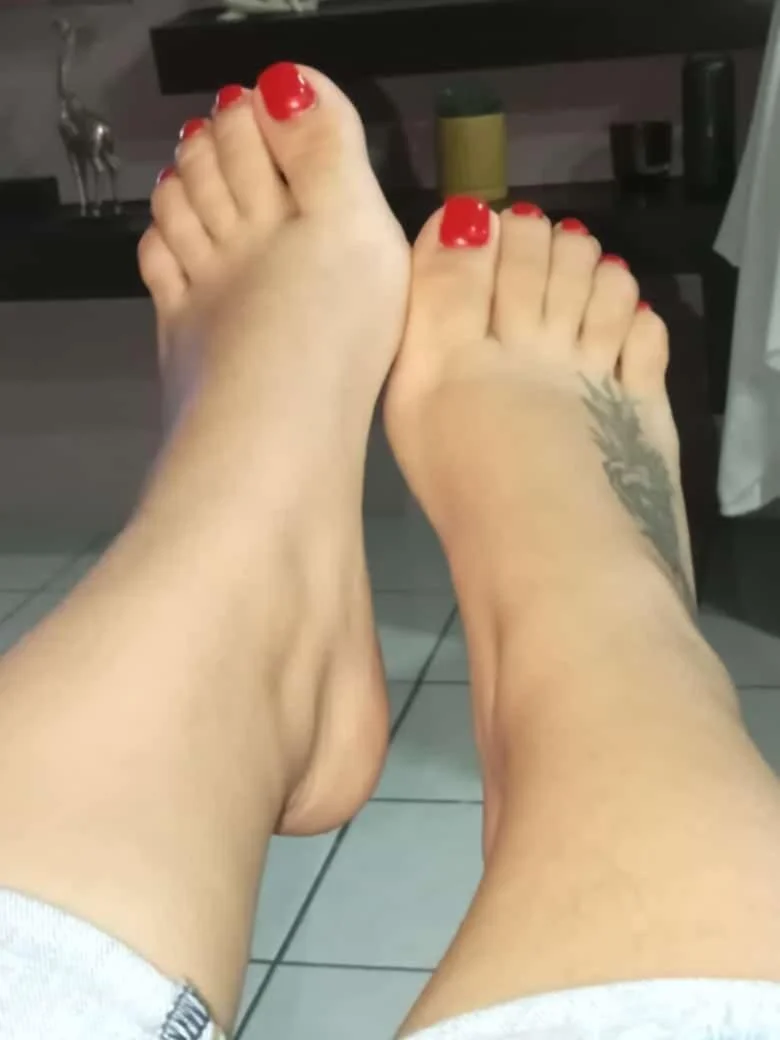 Fernanda sleeping footjob image 29