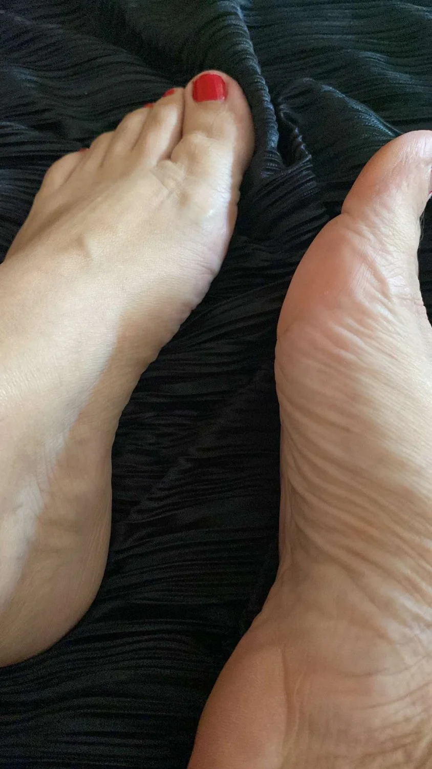 Fernanda sleeping footjob image 33