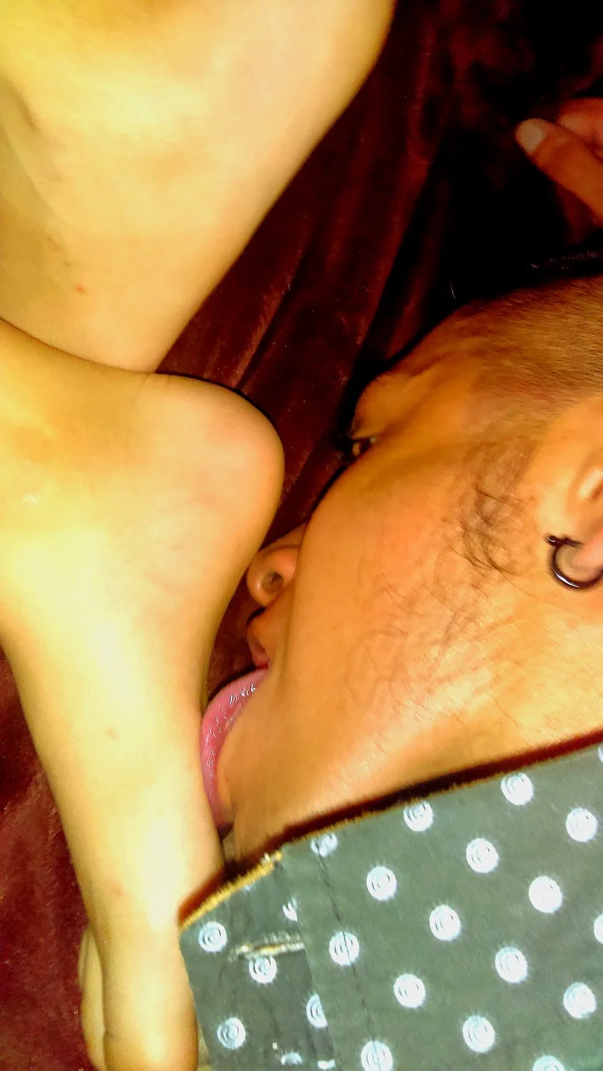 Fernanda sleeping footjob image 4
