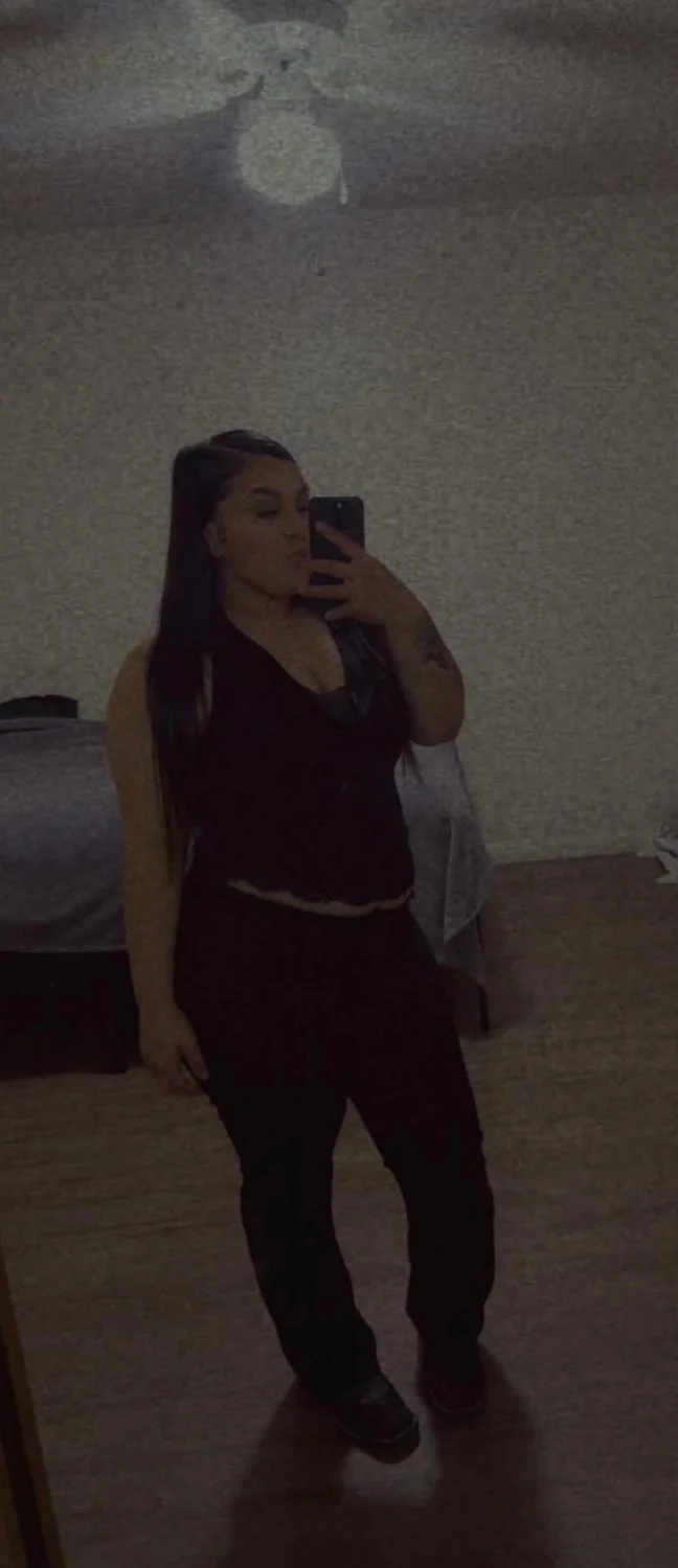 Pretty thick Latina Stockton ca who has her nudes image 2
