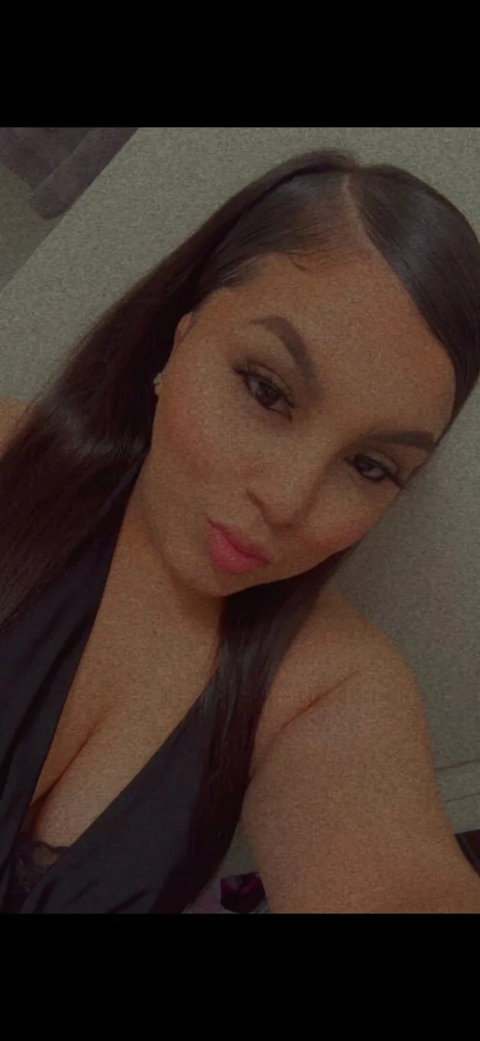 Pretty thick Latina Stockton ca who has her nudes image 4