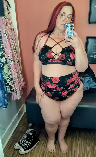 PAWG in swimsuit 👙 cover image