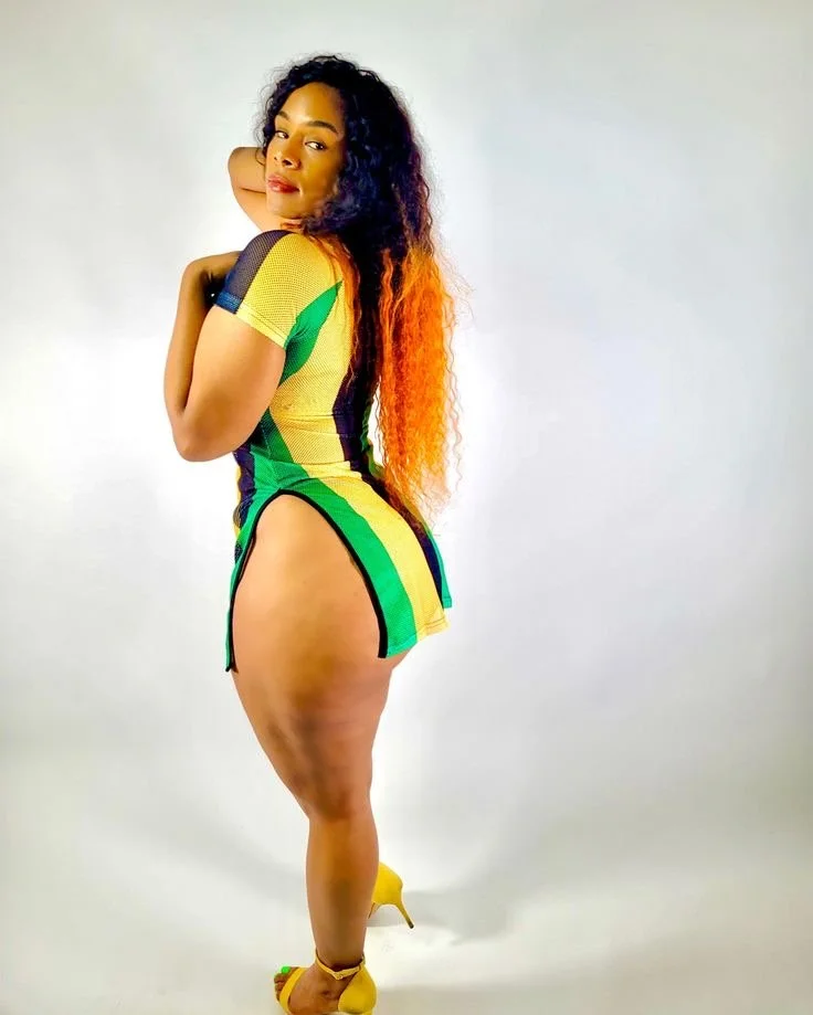 Jamaican 81 (thick milf) image 14