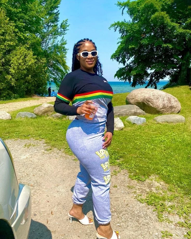 Jamaican 81 (thick milf) image 34