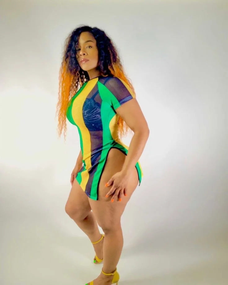 Jamaican 81 (thick milf) image 8