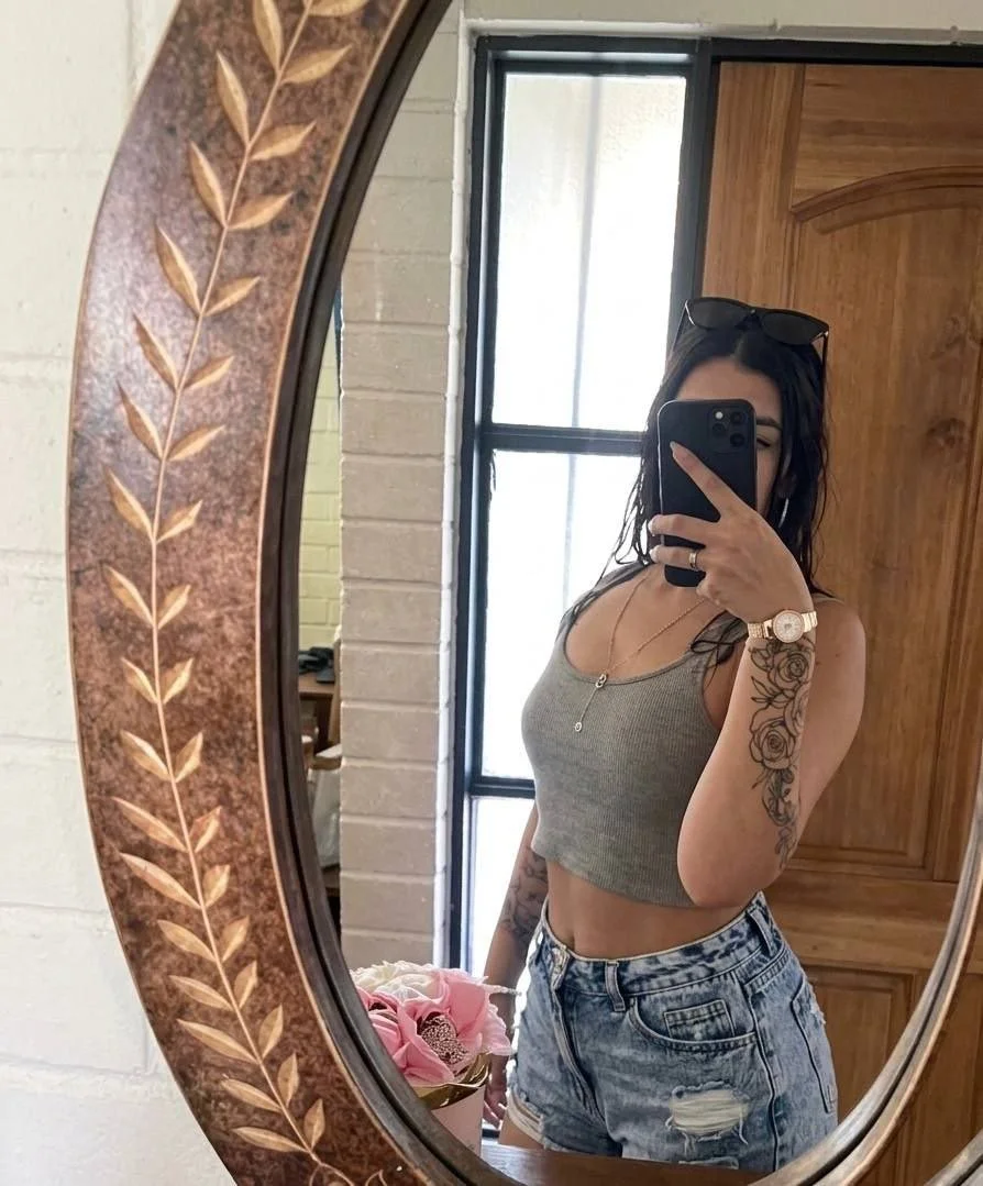 La zorra de Francisca Belen Guzman una perra chilena que es mamá soltera image 15