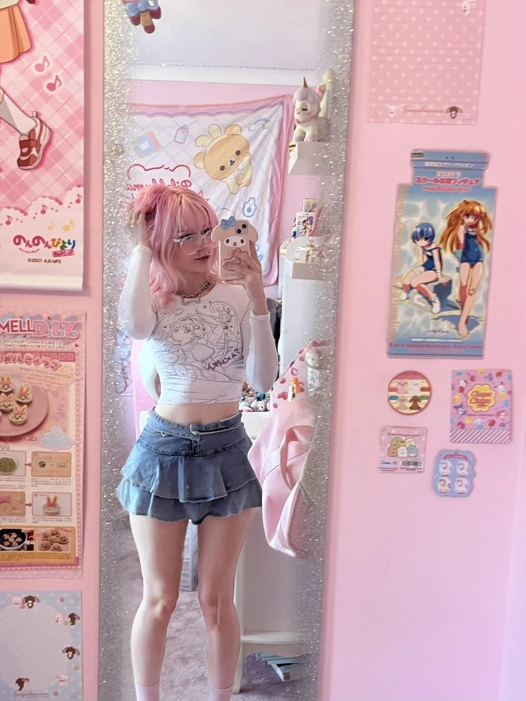 Pastel goth slut selling her body image 2