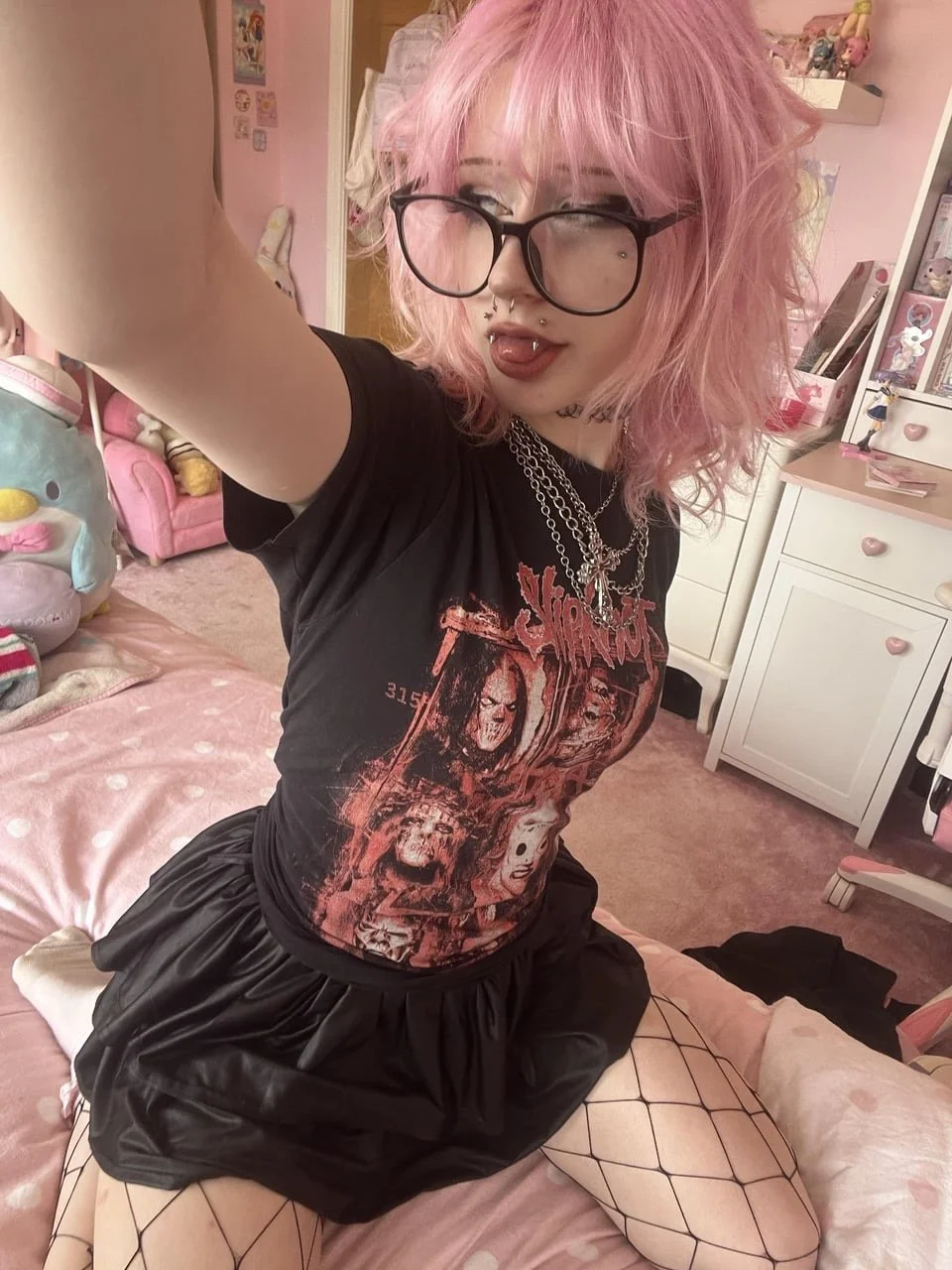 Pastel goth slut selling her body image 4