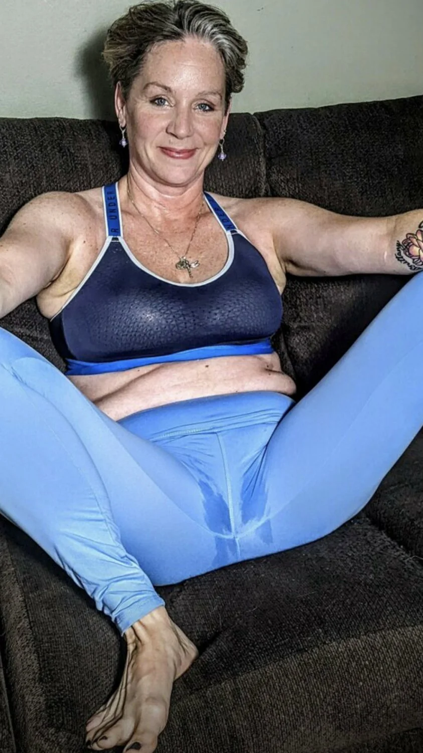 Pixie MILF tomboy. This whore likes to pump her cunt. So innocent looking tho 🤤🔥 image 26