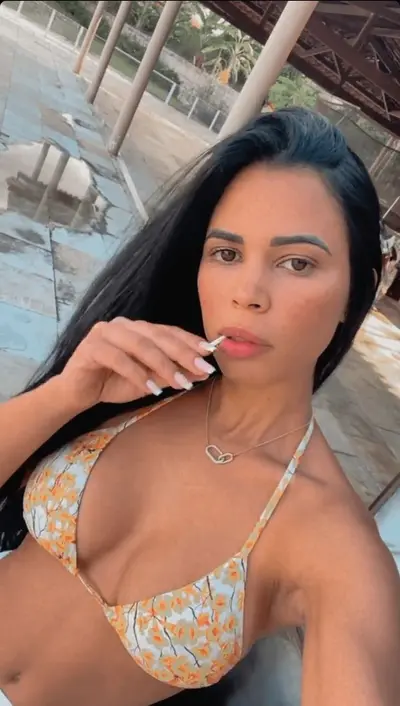 Vanessa Raquel cover image