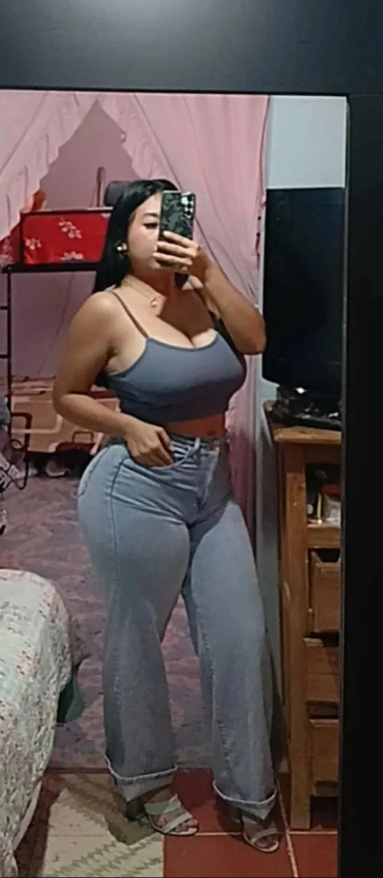 Sobrina mexicana tetona y culona de 19 años image 2