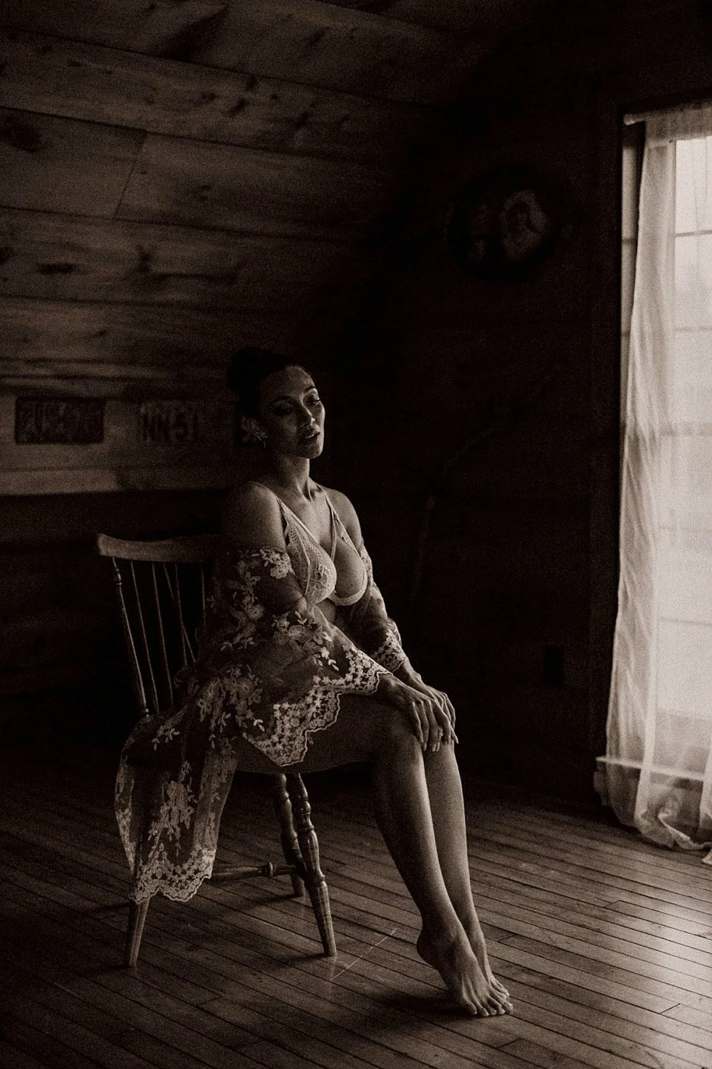 Farm girl boudoir image 17