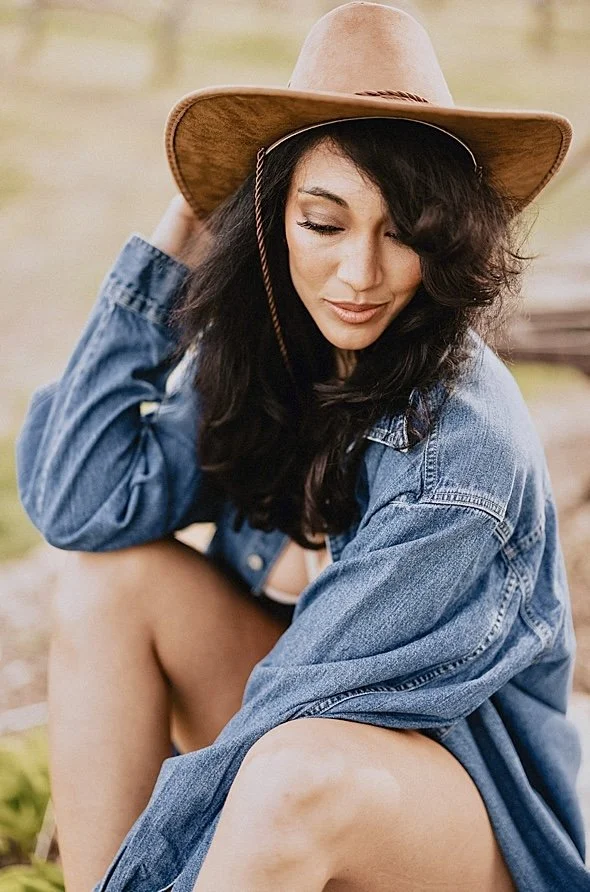 Farm girl boudoir image 3