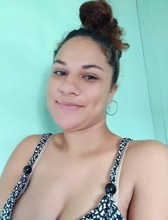 Beautiful light skin🇵🇬 image 2
