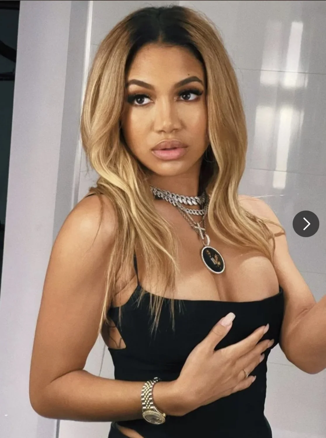 Paige Hurd so god damn sexy image 10