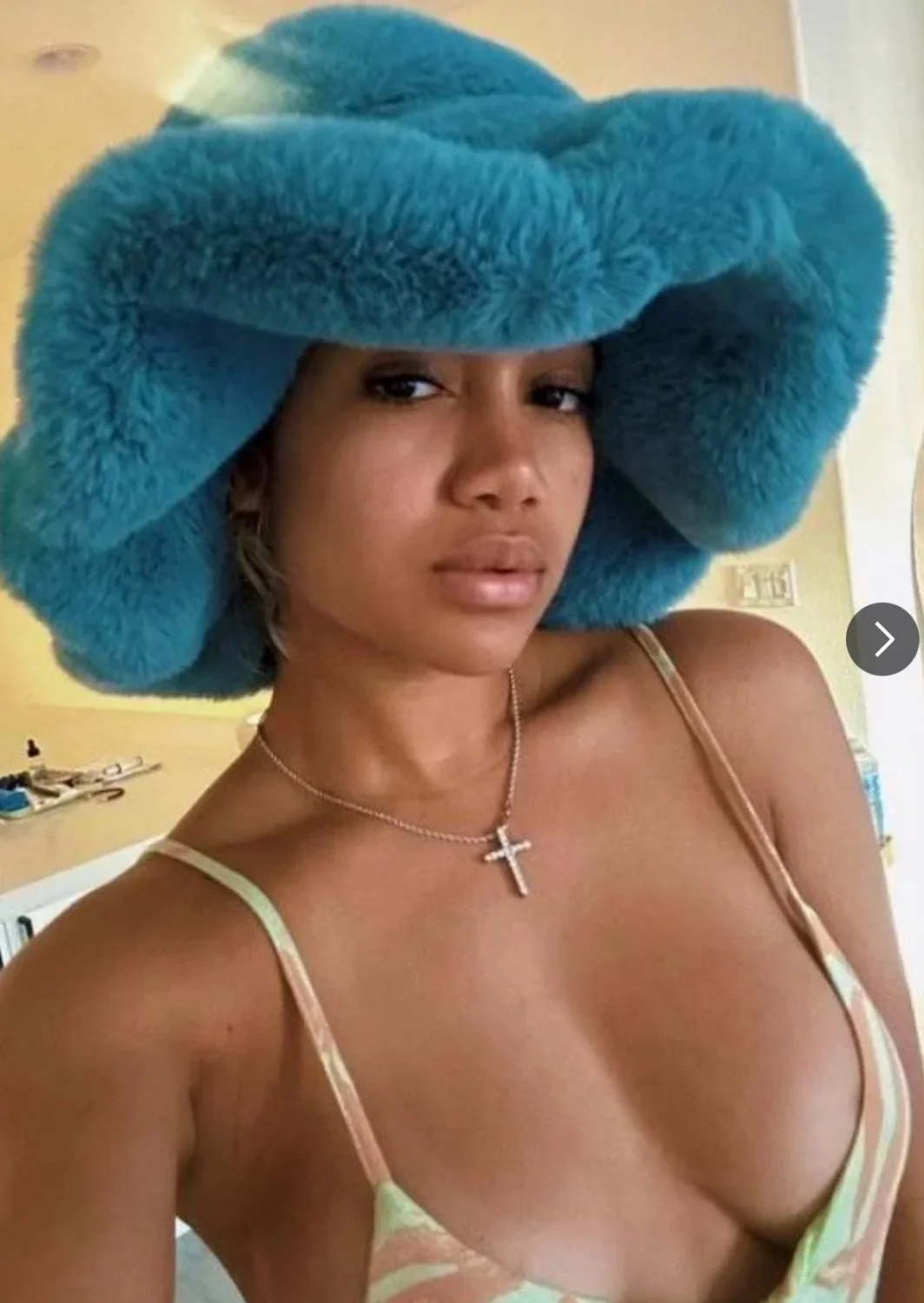 Paige Hurd so god damn sexy image 8