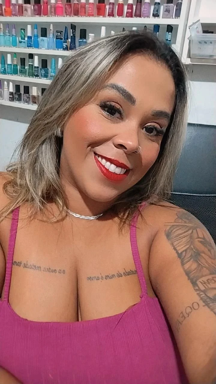 Gorda peituda, merece muita porra na cara e nos peitos. image 11