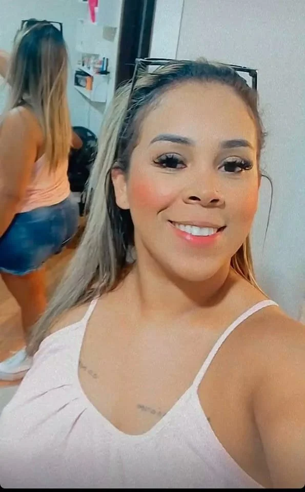 Gorda peituda, merece muita porra na cara e nos peitos. image 3