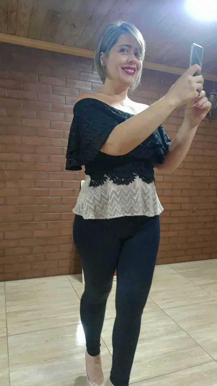 Putinha casada com um corno manso image 15