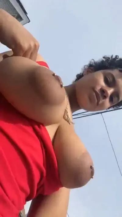 Random girl shows her tits on ig live cover image