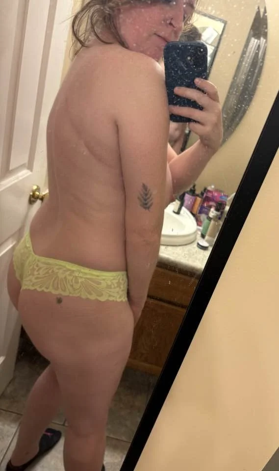 Big tit whore takes nude selfies image 4