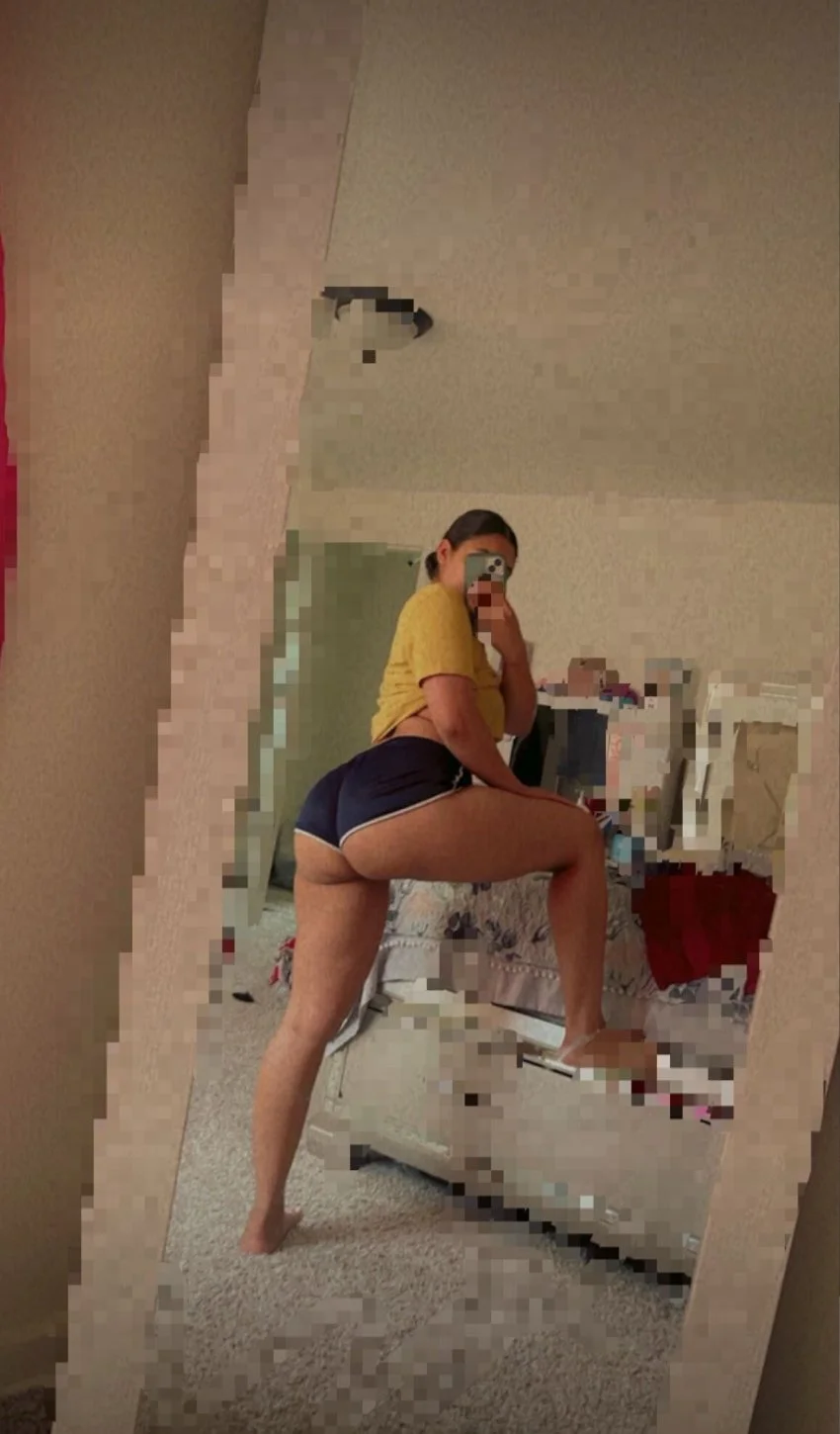 Fat ass Latina milf is a bored housewife image 37