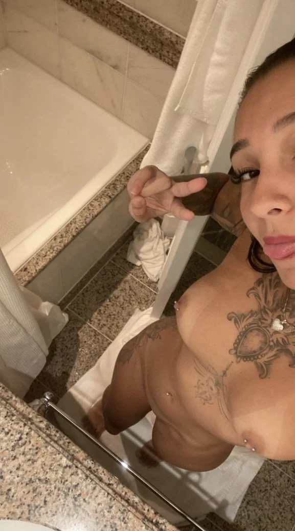 gostosinha tatuada sentando gostoso video caseiro amador vazado da novinha image 7