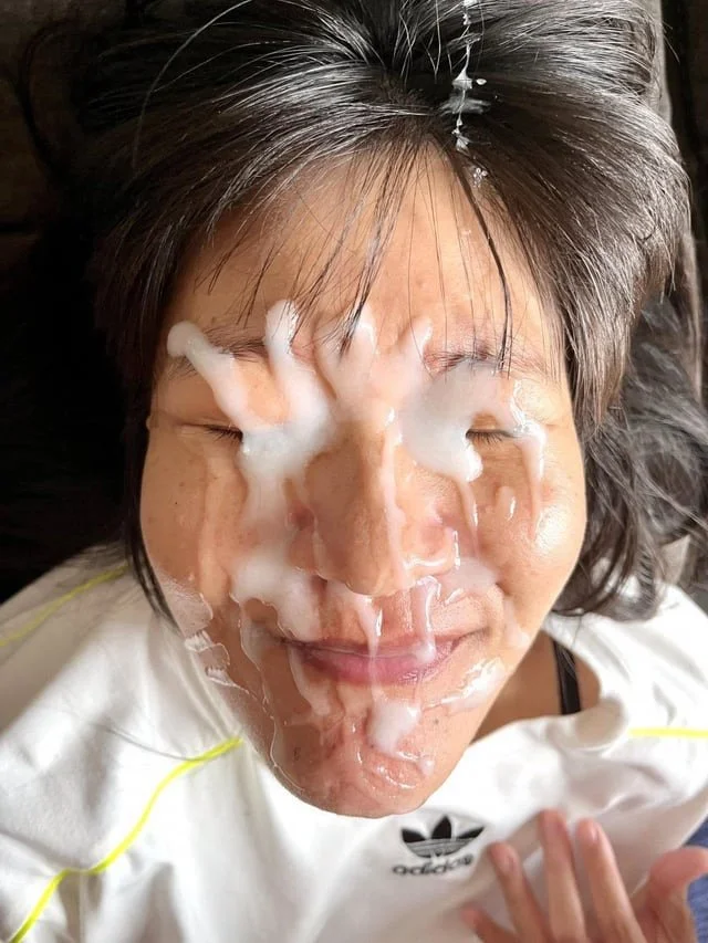 Facial sluts image 12