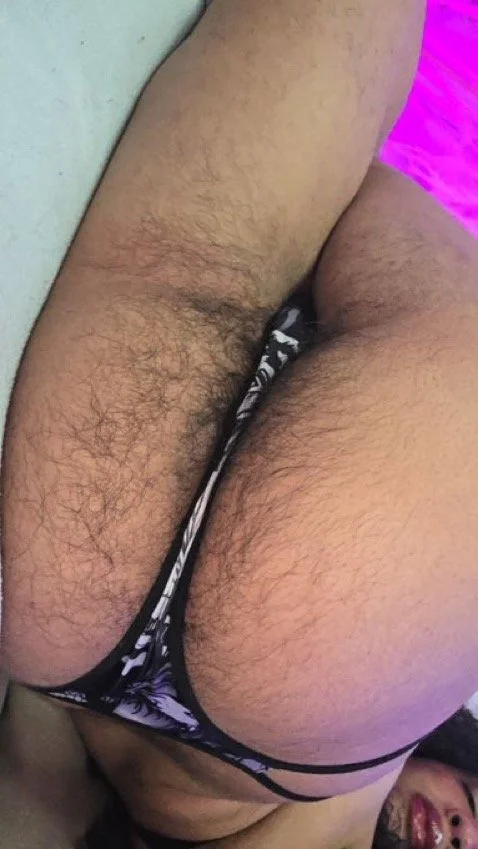 beautiful hairy columbian image 16
