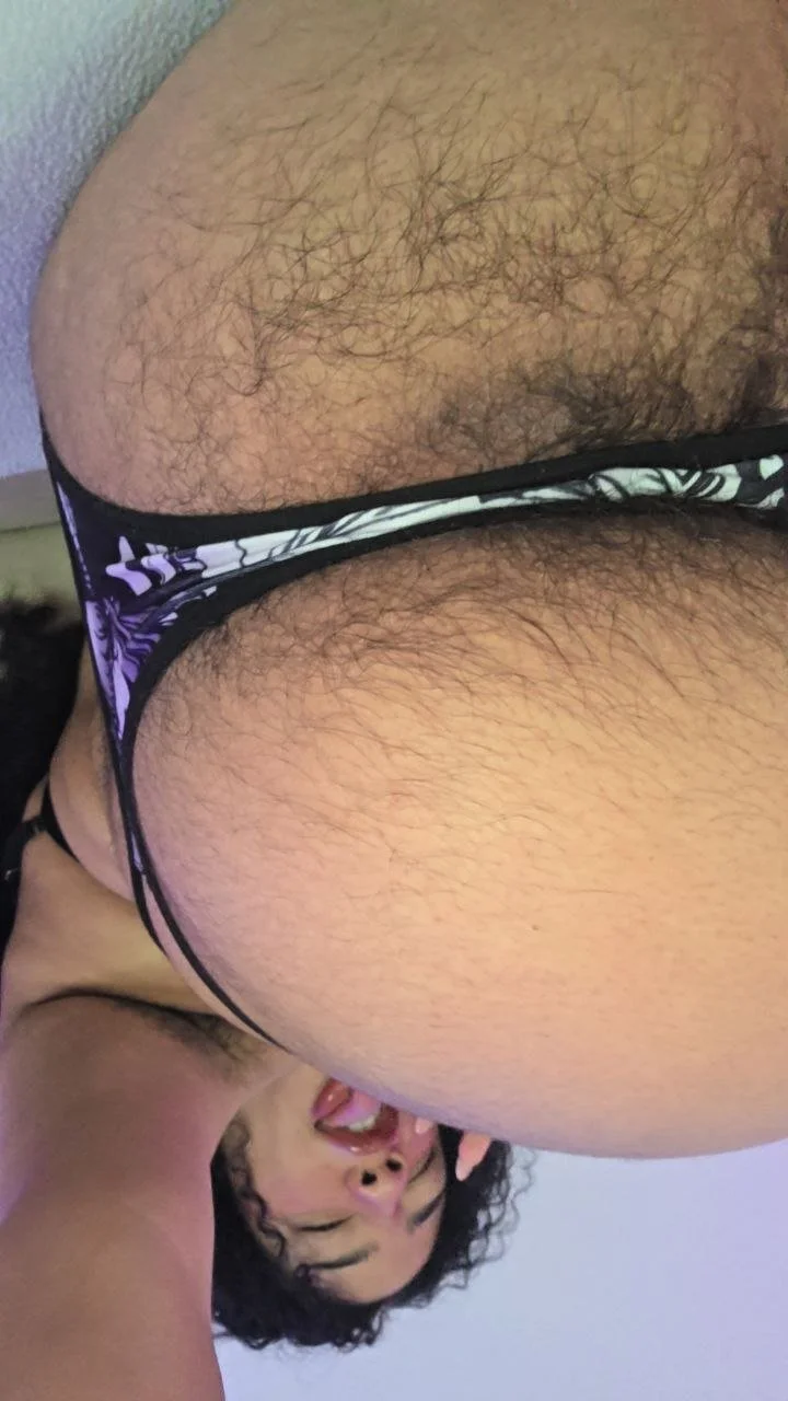 beautiful hairy columbian image 4