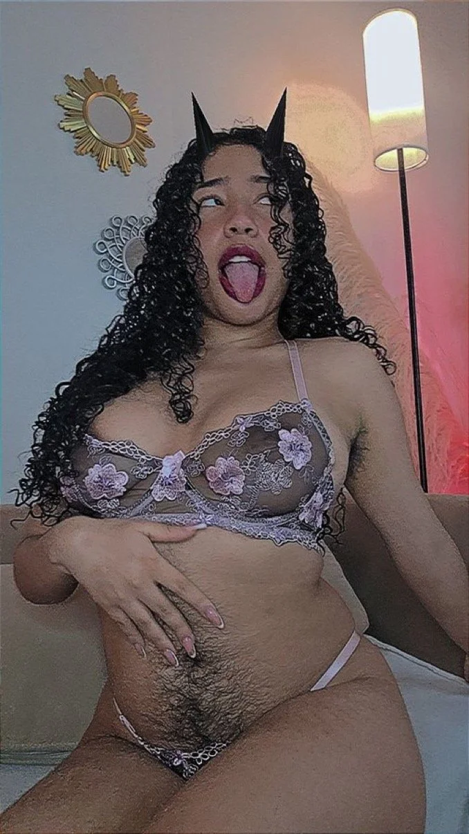beautiful hairy columbian image 9
