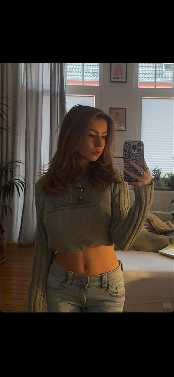 Rosalie, 18, wanted to be exposed image 11