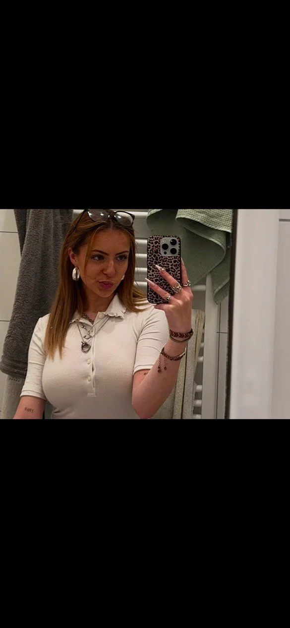 Rosalie, 18, wanted to be exposed image 4