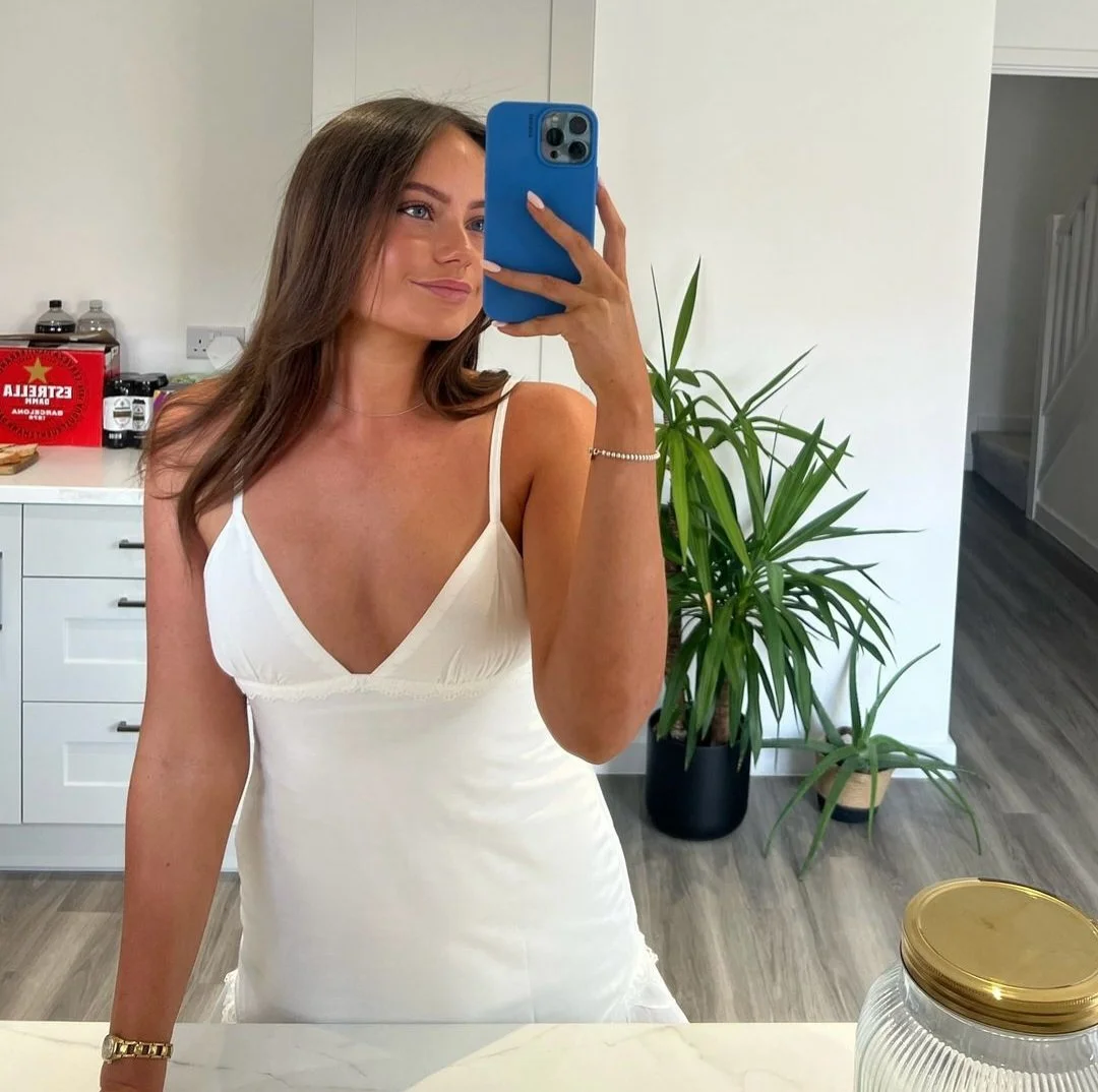 Norwich girl Caitlin exposed image 38