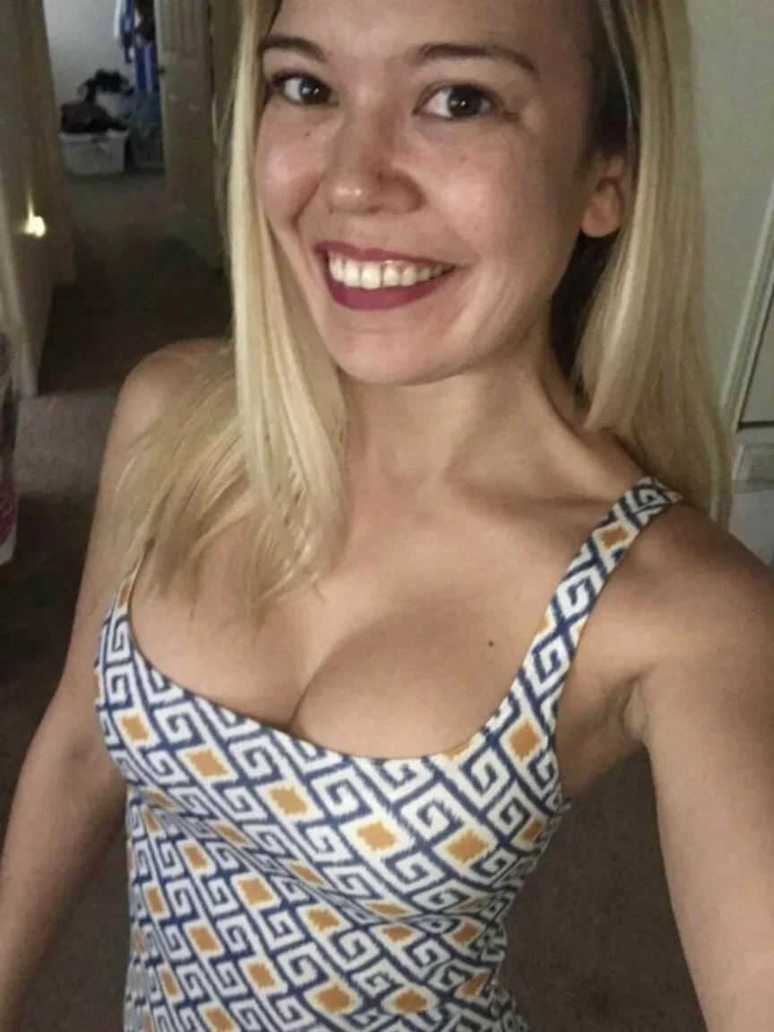 Blonde Slut image 1