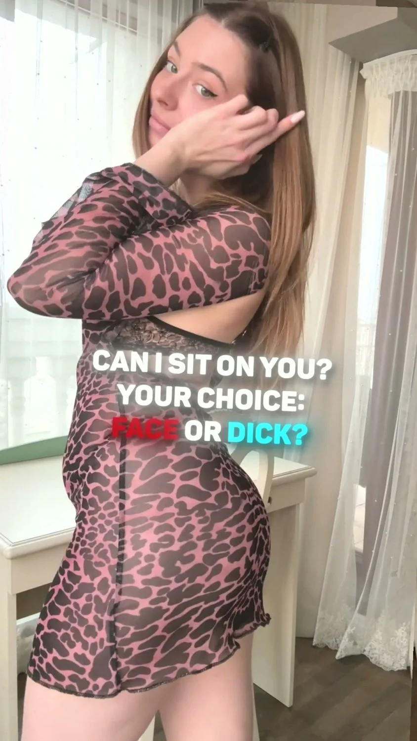 🔞 petite big ass masturbating nude wet pussy 💦🍑 Check my OF main image