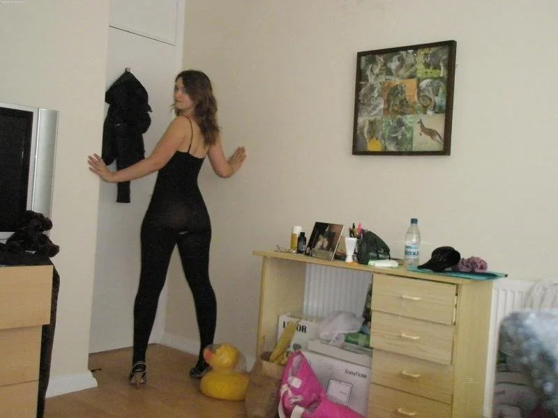 Olivia image 11