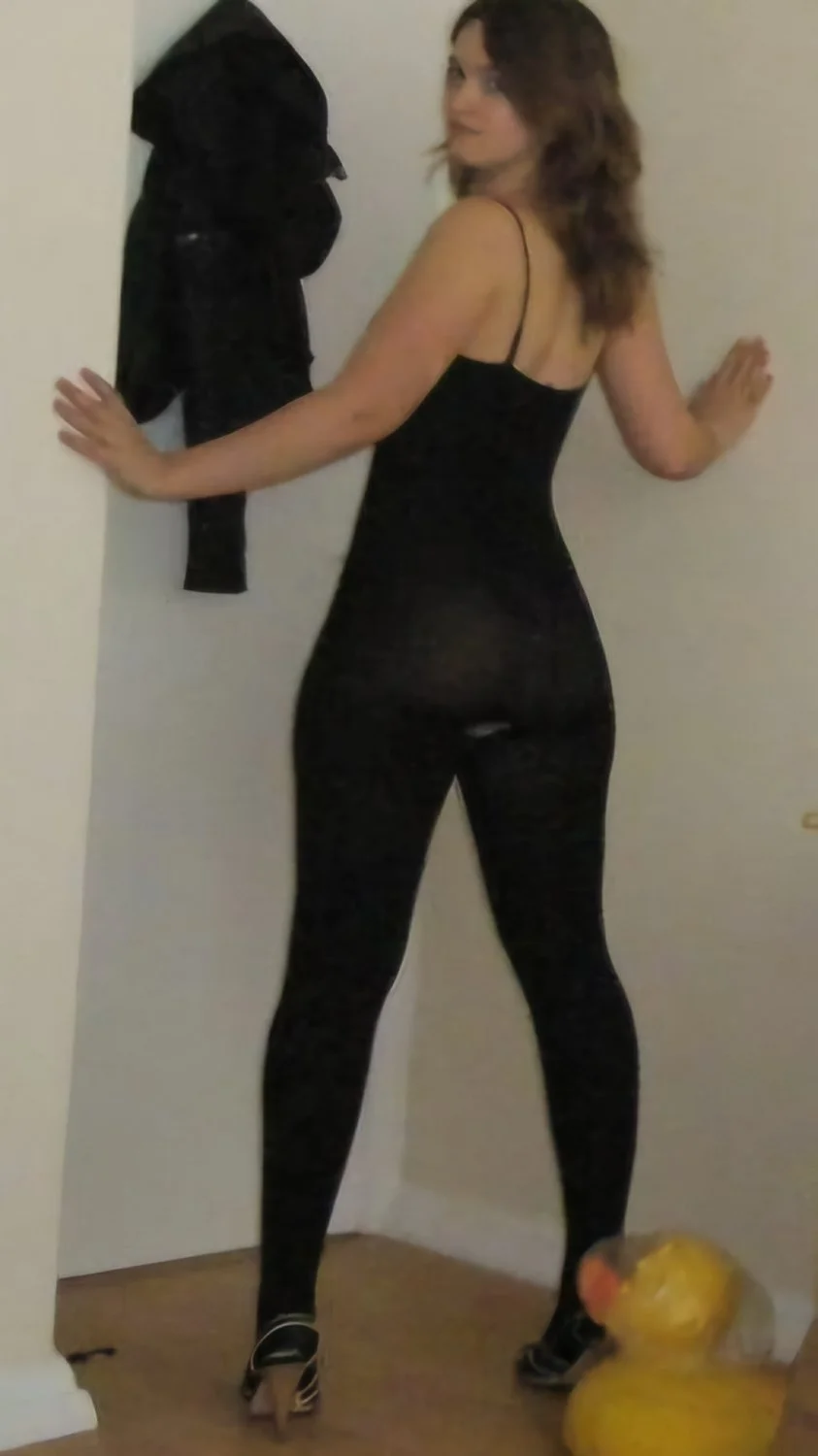 Olivia image 4