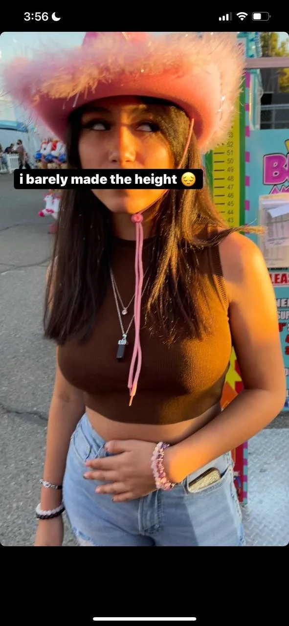 Snapchat side hoe image 6