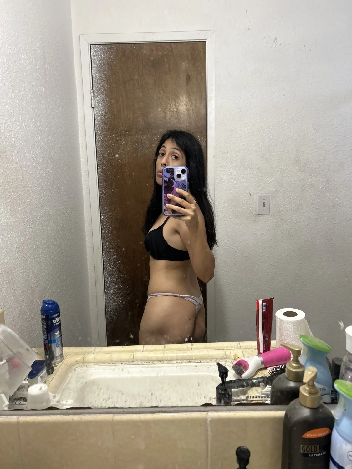 Andrea 209 image 2