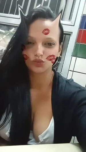 Karol Silva 📿🌺💗 image 1