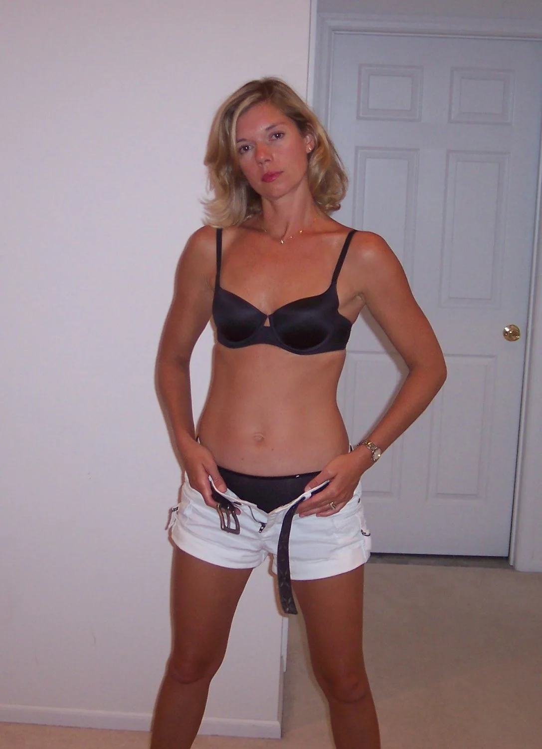 Hot Mom poses nude & shows her holes - private pics leaked (who knows her?) image 10