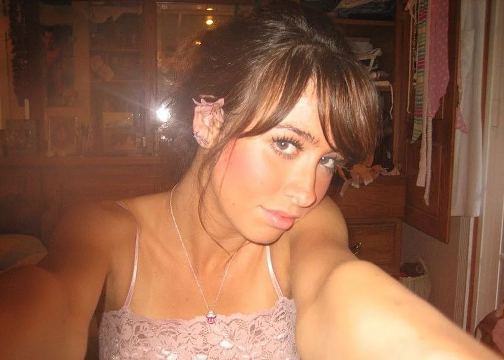 Busty Brunette Amateur image 4